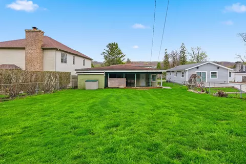 Exterior - 1426 N Harrison St, Algonquin, IL 60102 photo 2 of 6