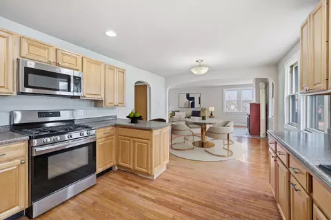 Kitchen - 1426 N Harrison St, Algonquin, IL 60102 photo 2 of 4