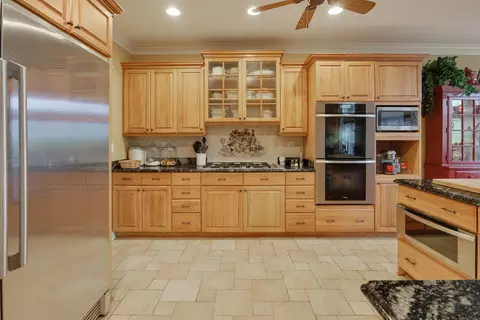 Kitchen - 1789 Rizzi Ln, Bartlett, IL 60103 photo 1 of 4