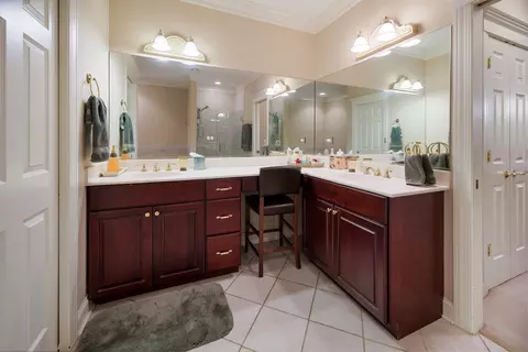 Bath - 1789 Rizzi Ln, Bartlett, IL 60103 photo 2 of 6