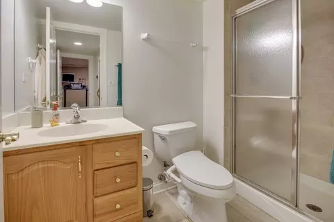 Bath - 1789 Rizzi Ln, Bartlett, IL 60103 photo 6 of 6