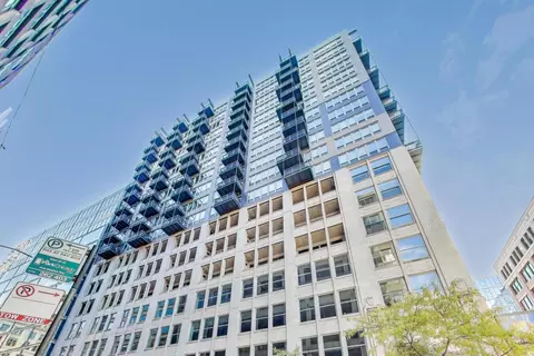 565 W Quincy St #801, Chicago, IL 60661