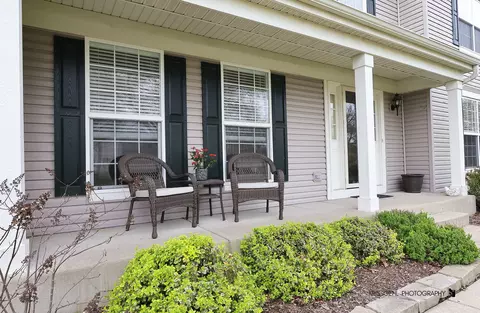 Exterior - 6517 Donegal Ln, Mchenry, IL 60050 photo 2 of 5