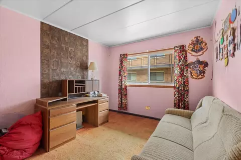 Bedroom - 9620 W Higgins Rd #2D, Rosemont, IL 60018 photo 3 of 3