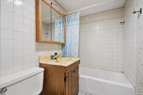 Bath - 9620 W Higgins Rd #2D, Rosemont, IL 60018 photo 1 of 1
