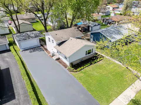 View/Area - 2207 Kirchoff Rd, Rolling Meadows, IL 60008 photo 3 of 4