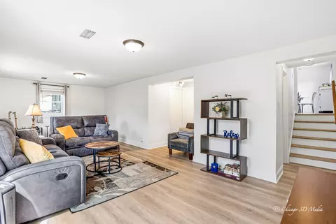 Other - 2207 Kirchoff Rd, Rolling Meadows, IL 60008 photo 3 of 7