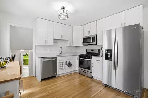 Kitchen - 2207 Kirchoff Rd, Rolling Meadows, IL 60008 photo 1 of 4
