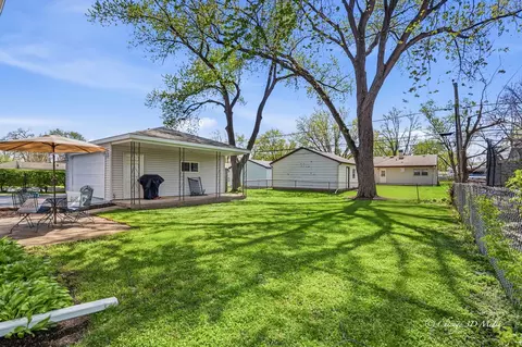 Exterior - 2207 Kirchoff Rd, Rolling Meadows, IL 60008 photo 4 of 4