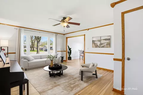 Living - 2207 Kirchoff Rd, Rolling Meadows, IL 60008 photo 1 of 6