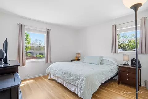 Bedroom - 2207 Kirchoff Rd, Rolling Meadows, IL 60008 photo 1 of 2