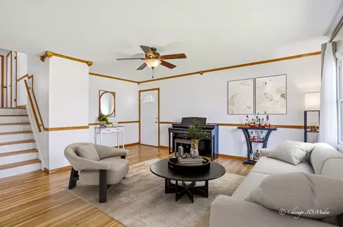 Living - 2207 Kirchoff Rd, Rolling Meadows, IL 60008 photo 2 of 6