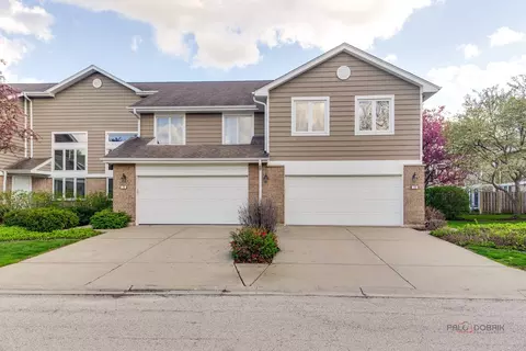 73 Woodstone Dr, Buffalo Grove, IL 60089