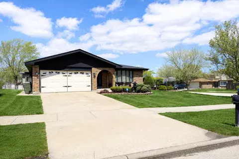 8500 170th Pl, Tinley Park, IL 60487