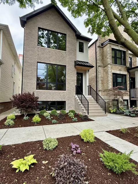 1841 W Newport Ave, Chicago, IL 60657