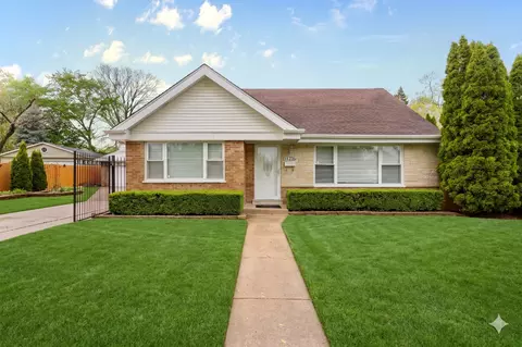 11226 Mandel Ave, Westchester, IL 60154