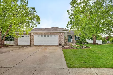 502 Kilheeney Dr, Minooka, IL 60447