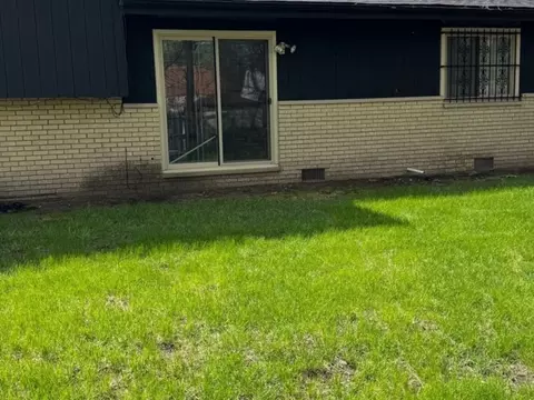 Exterior - 520 E 146th St, Dolton, IL 60419 photo 5 of 6