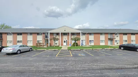 1557 Jill Ct #206, Glendale Heights, IL 60139