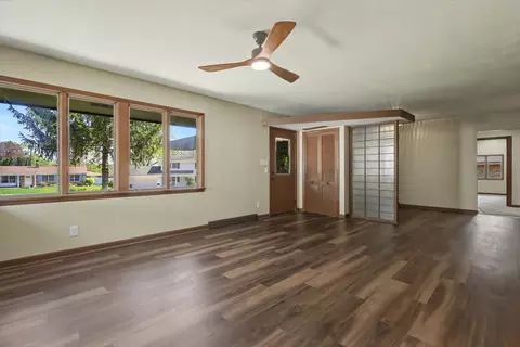 Living - 2 Walton Pl, Normal, IL 61761 photo 3 of 9