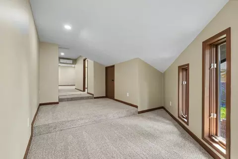 Entry Way - 2 Walton Pl, Normal, IL 61761 photo 2 of 2