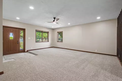 Living - 2 Walton Pl, Normal, IL 61761 photo 6 of 9