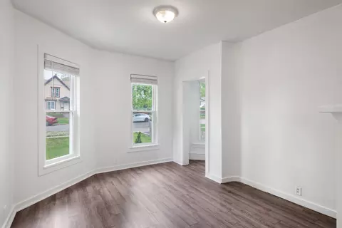 Living - 447 Ashland Ave, Elgin, IL 60123 photo 4 of 4