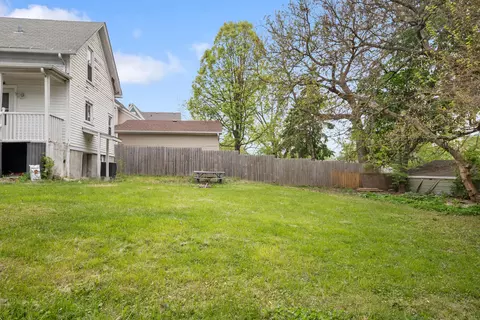 Exterior - 447 Ashland Ave, Elgin, IL 60123 photo 5 of 5