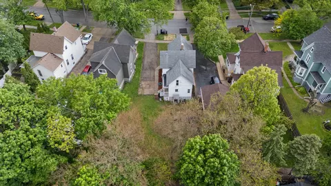 View/Area - 447 Ashland Ave, Elgin, IL 60123 photo 1 of 3