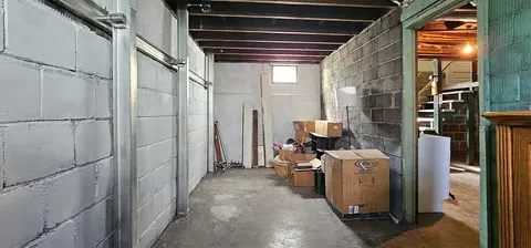 Entry Way - 511 College Ave, Dixon, IL 61021 photo 1 of 1