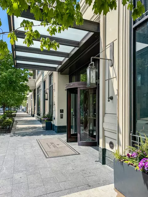 2350 N Orchard St #701, Chicago, IL 60614