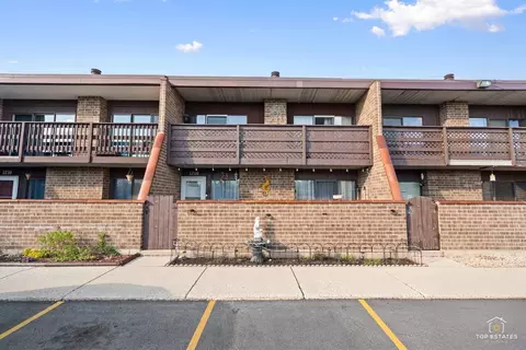 1209 Kenneth Cir, Elgin, IL 60120