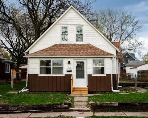 1425 24 12 St, Rock Island, IL 61201