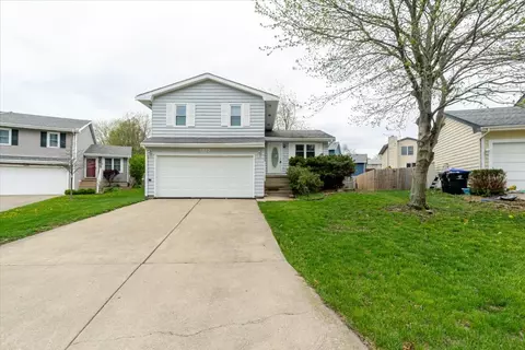 1315 Bancroft Dr, Bloomington, IL 61704