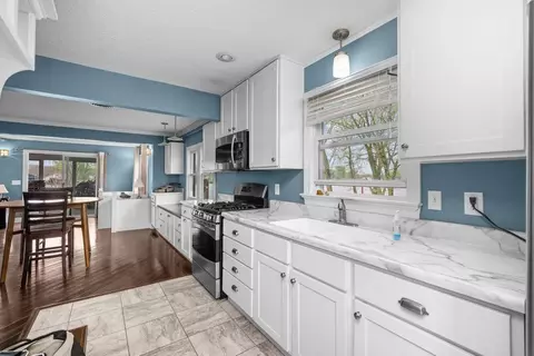 Kitchen - 3213 S Shore Dr, Moline, IL 61265 photo 1 of 3
