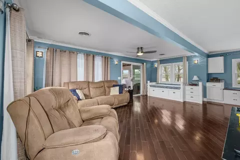 Other - 3213 S Shore Dr, Moline, IL 61265 photo 4 of 14