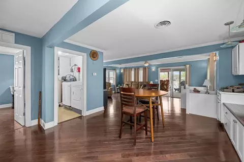 Entry Way - 3213 S Shore Dr, Moline, IL 61265 photo 2 of 2
