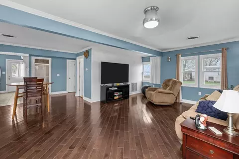 Other - 3213 S Shore Dr, Moline, IL 61265 photo 2 of 14