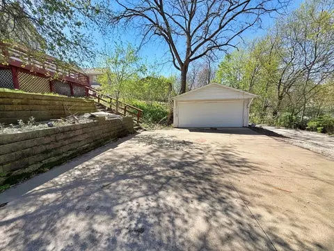 Exterior - 1155 12th Ave, Moline, IL 61265 photo 2 of 3