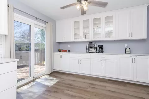Kitchen - 21 Cedar Ct, Bloomington, IL 61701 photo 2 of 4