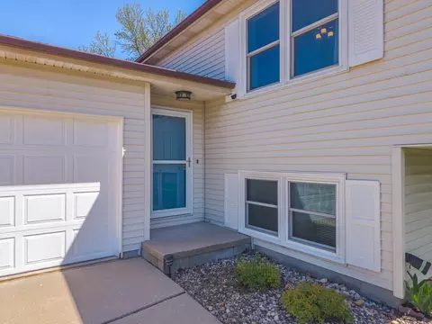 Exterior - 21 Cedar Ct, Bloomington, IL 61701 photo 3 of 9