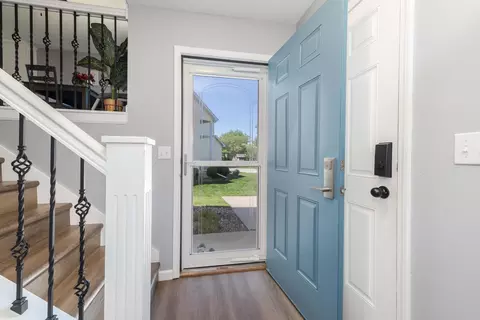 Entry Way - 21 Cedar Ct, Bloomington, IL 61701 photo 1 of 4