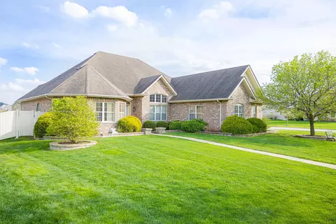 12819 Waterford Blvd, Plainfield, IL 60585