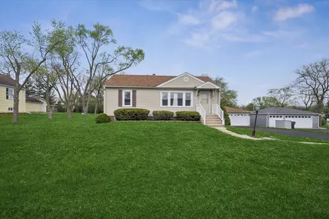 10732 71st St, Countryside, IL 60525