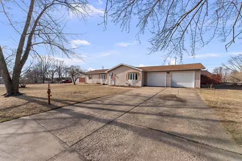 303 Jefferson St, New Boston, IL 61272