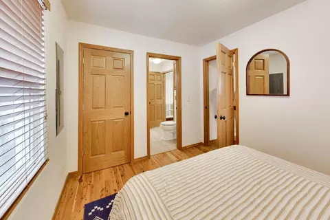 Bedroom - 701 N Harrison St, Algonquin, IL 60102 photo 5 of 6