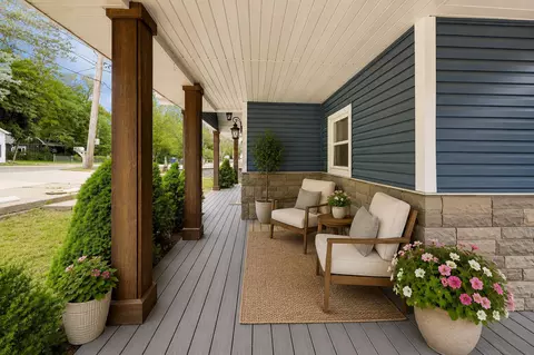 Exterior - 701 N Harrison St, Algonquin, IL 60102 photo 9 of 12