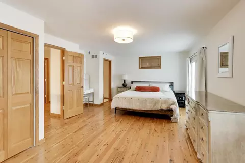 Bedroom - 701 N Harrison St, Algonquin, IL 60102 photo 2 of 6