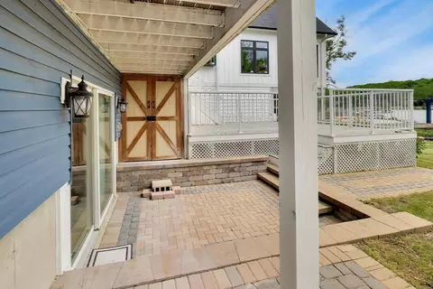 Exterior - 701 N Harrison St, Algonquin, IL 60102 photo 8 of 12