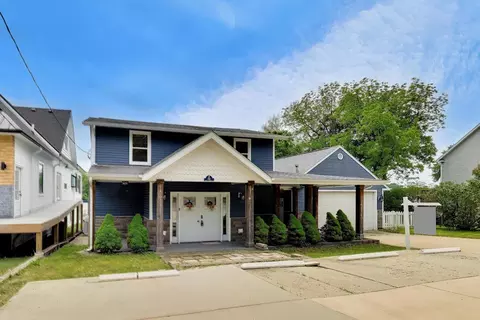 701 N Harrison St, Algonquin, IL 60102